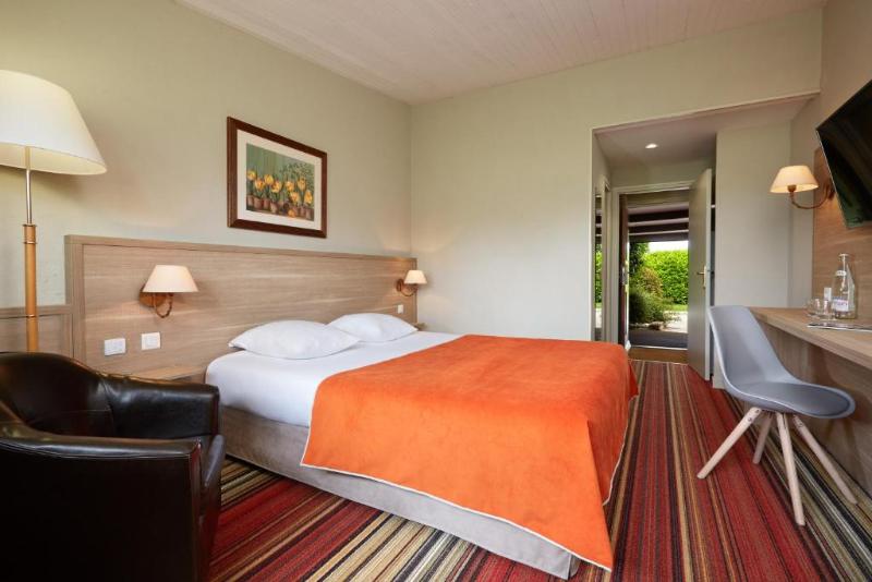 Номер Стандарт, Kyriad Prestige Beaune Le Panorama