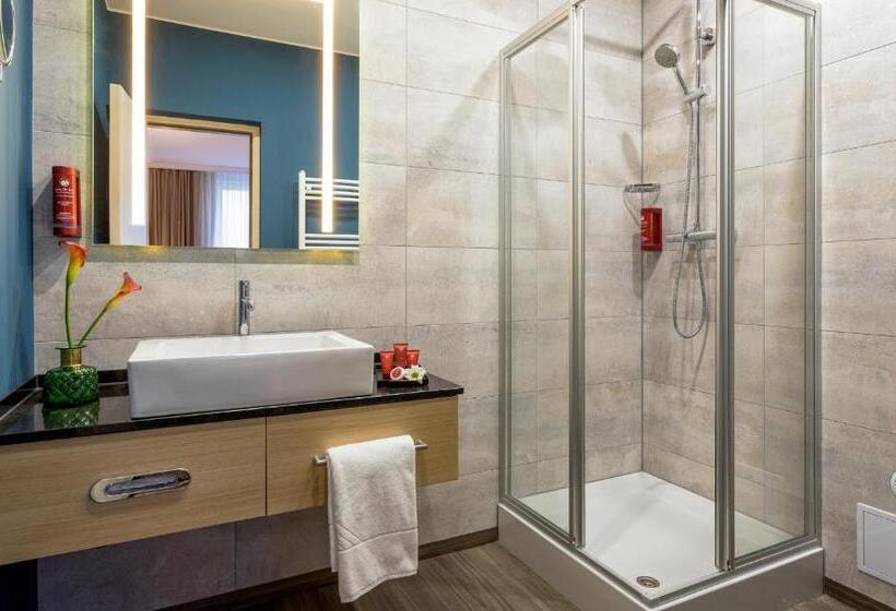 Номер Superior, Leonardo Hotel Budapest