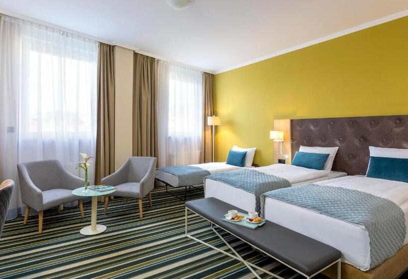 Трехместный Номер Superior, Leonardo Hotel Budapest