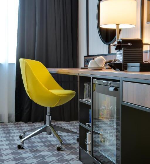 Номер Премиум, Radisson Blu Hotel Amsterdam Airport, Schiphol