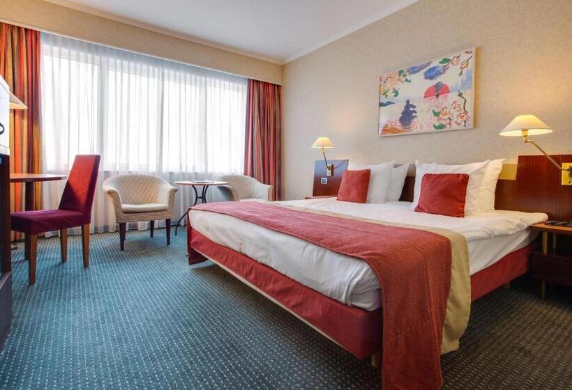 Номер Economy, Radisson Blu Hotel Amsterdam Airport, Schiphol