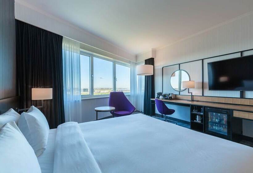 Полулюкс, Radisson Blu Hotel Amsterdam Airport, Schiphol
