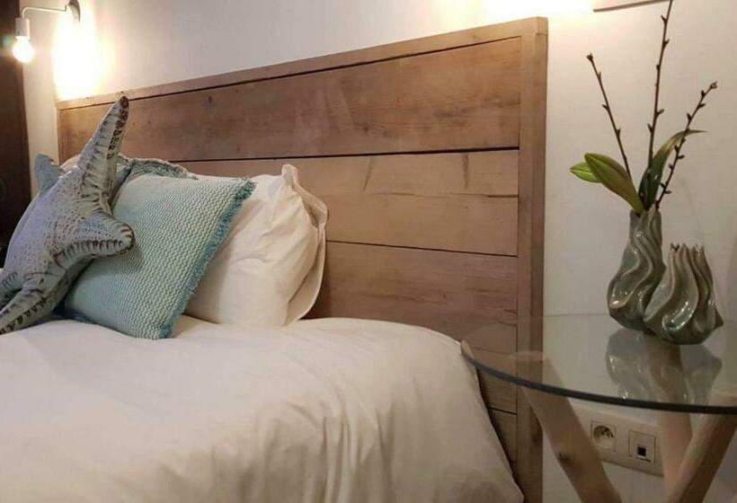 اتاق لوکس, Anthos B&b