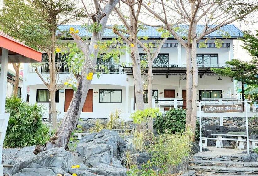 اتاق لوکس, Benjaporn Bungalow