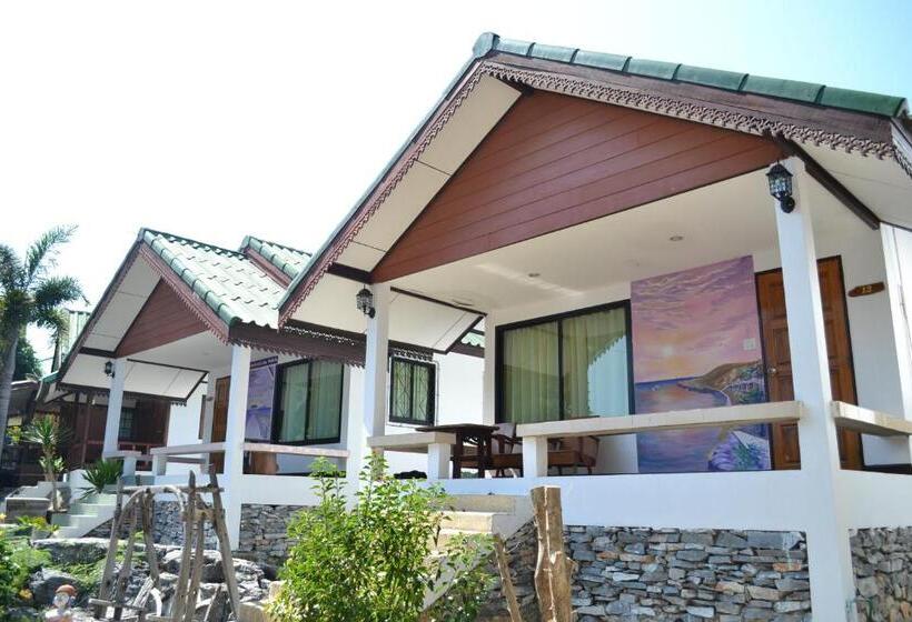 اتاق استاندارد چهار تخته, Benjaporn Bungalow