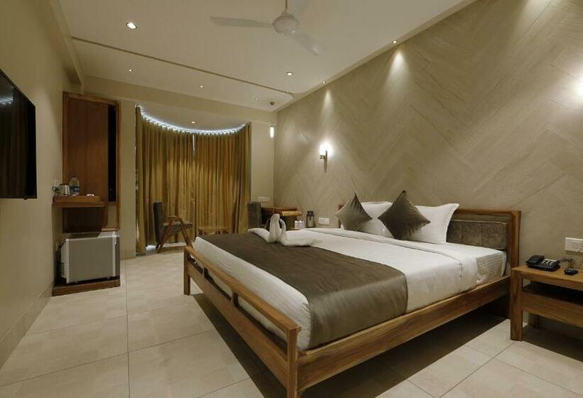 带阳台的豪华间, Artilla Inn