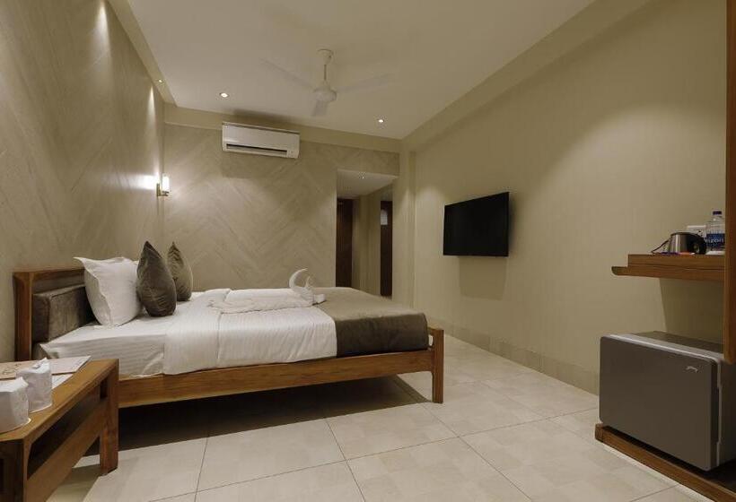 带阳台的豪华间, Artilla Inn
