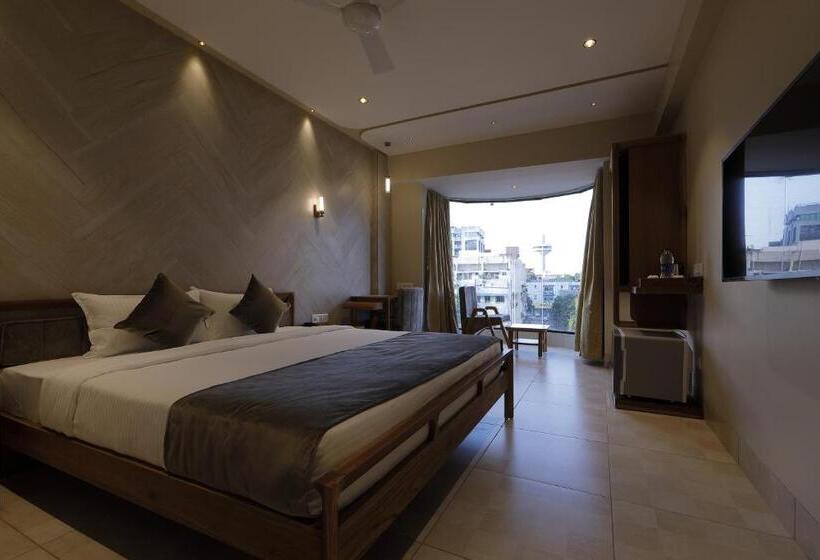 带阳台的豪华间, Artilla Inn