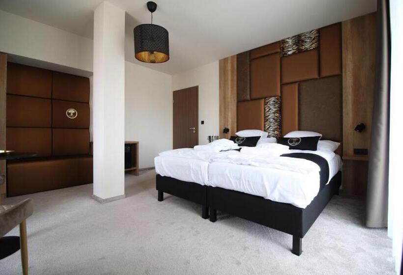 Люкс с гидромассажем, Baobab Suites