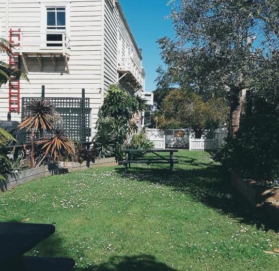 Номер Стандарт Совместная Ванная, Lady Bowen Bed & Breakfast