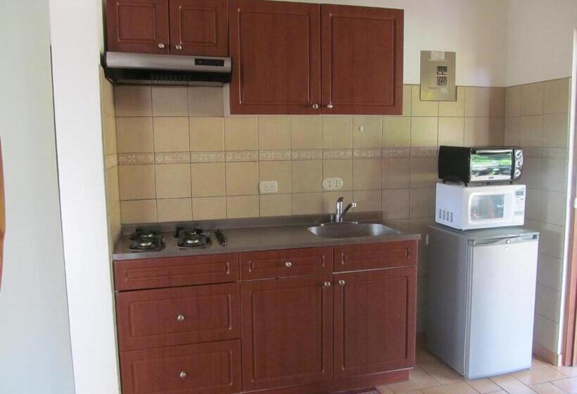 Апартаменты 1 Спальня, Marfi Inn
