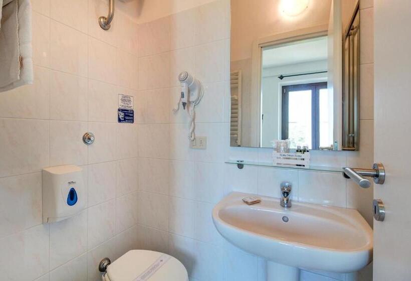 Номер Стандарт, Artemisia Negli Ulivi B&b