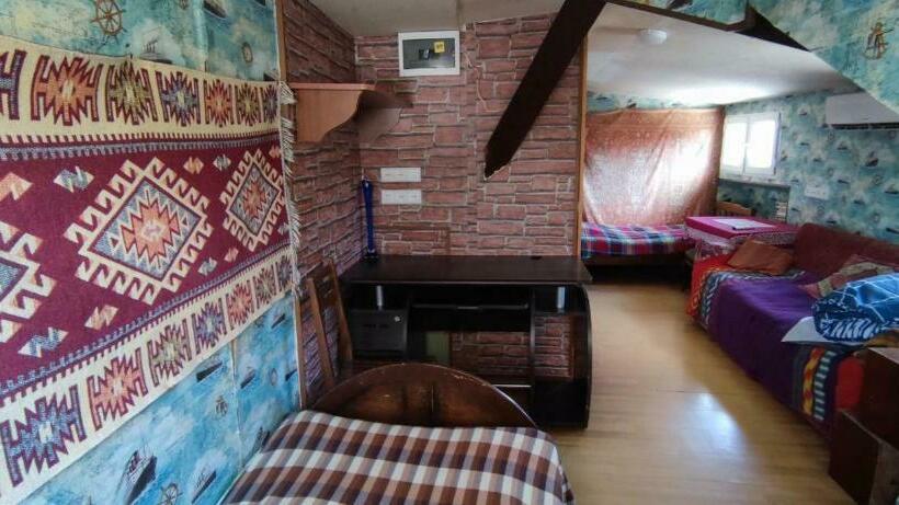 اتاق کلاسیک چهارنفره, Guest House Irina Tbilisi