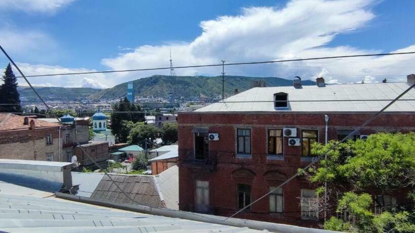 اتاق کلاسیک چهارنفره, Guest House Irina Tbilisi
