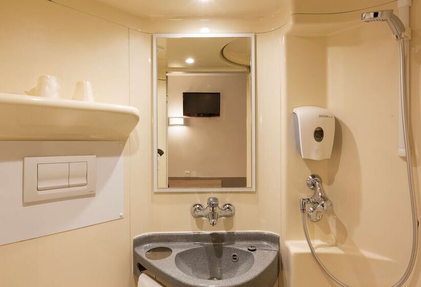 Номер Стандарт, Premiere Classe Nantes Ouest   St Herblain
