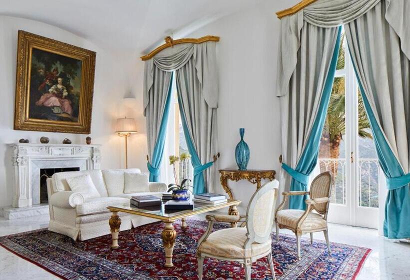 سوئیت با بالکن, Palazzo Avino