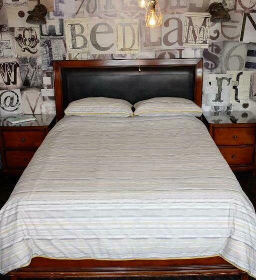 اتاق استاندارد با تخت بزرگ, Bedlam House