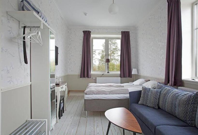 Семейный Номер, Norrfly Herrgård