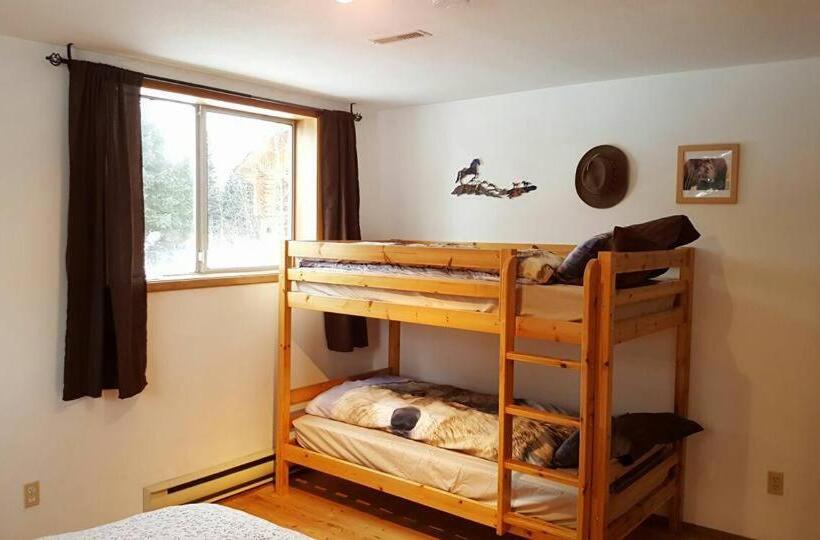 家庭间, Wettstone Guest Ranch