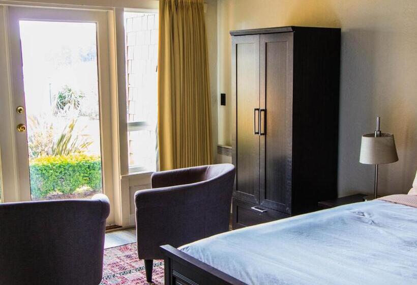 带皇后床的套间, Galiano Oceanfront Inn & Spa