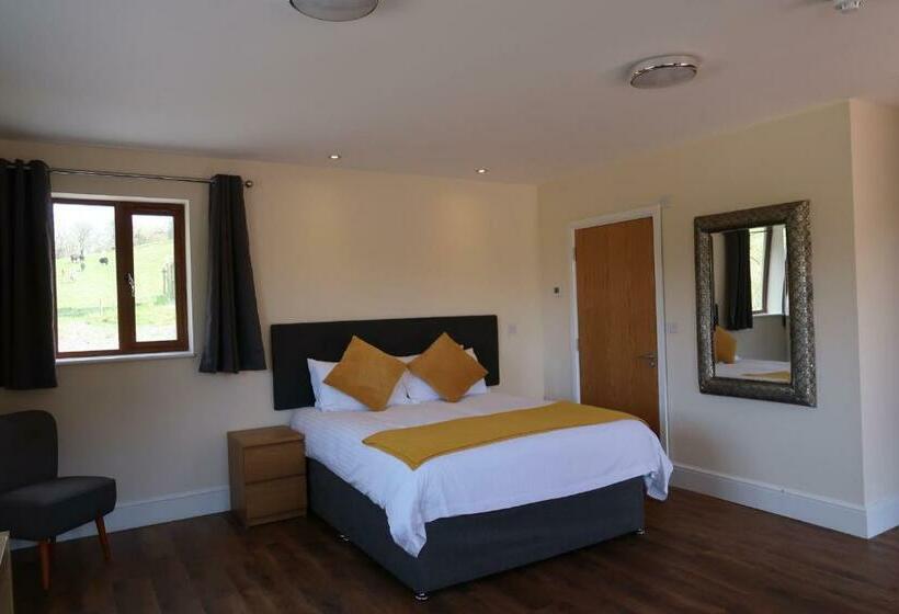 Quarto Estandar, Lillypool Farm