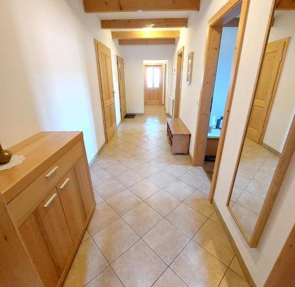 Апартаменты 2 Спальни, Weslhof