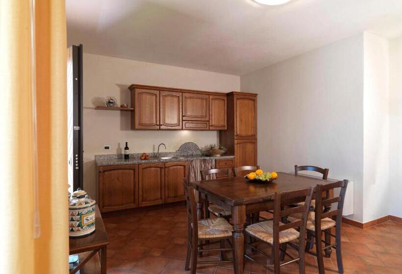 Апартаменты 2 Спальни, Le Corti Del Sole Residence