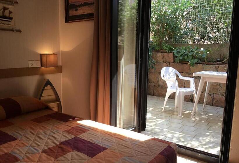 Номер Стандарт, Hôtel Le Bon Accueil