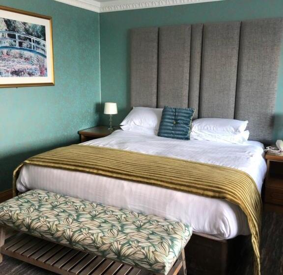 Family Suite, Royal Court
