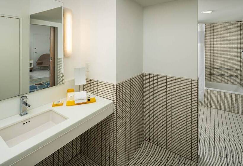 高级套房, Royal Palm South Beach Miami, A Tribute Portfolio Resort