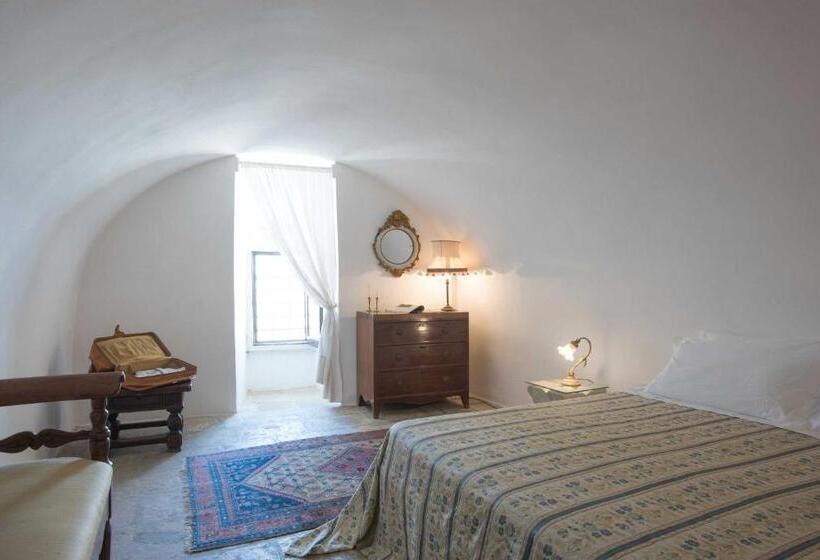 Полулюкс, Castello Di Casamassella