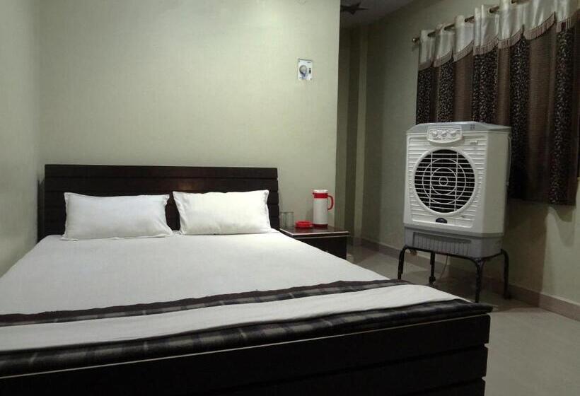 Номер Economy, Parvati Palace Sehore