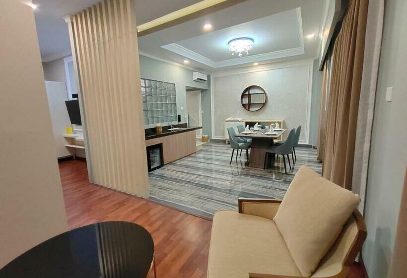 패밀리 룸, Villa Emitta