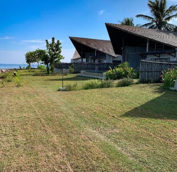 Вилла 2 Спальни, The Club Villas Lombok