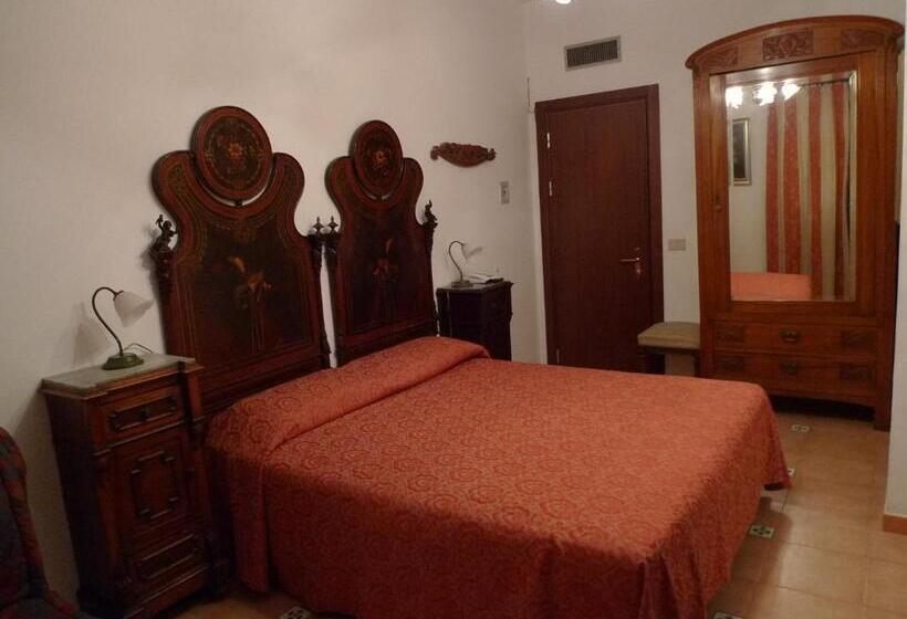 Классический Номер, La Riva