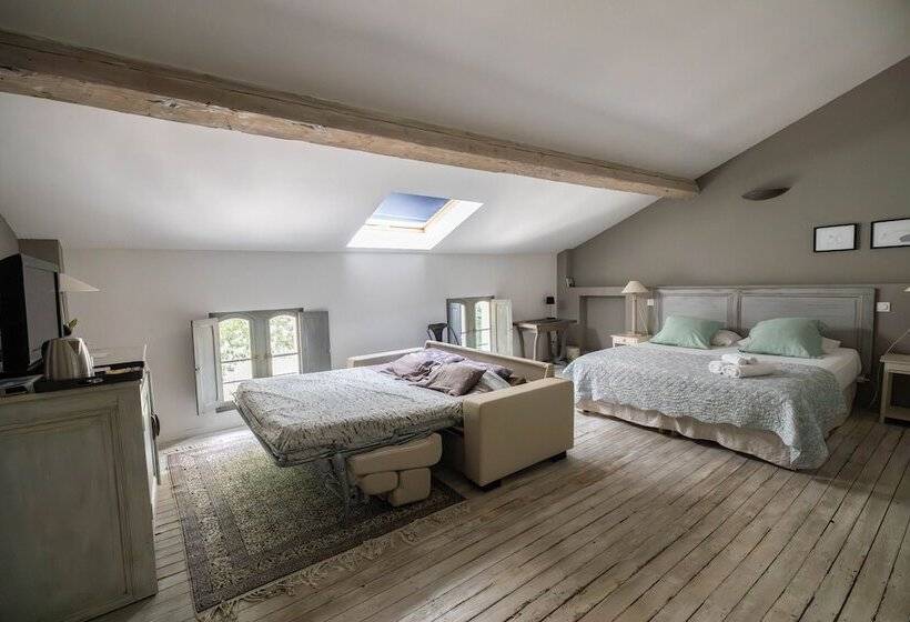 四人标准间, Domaine Castell De Blés
