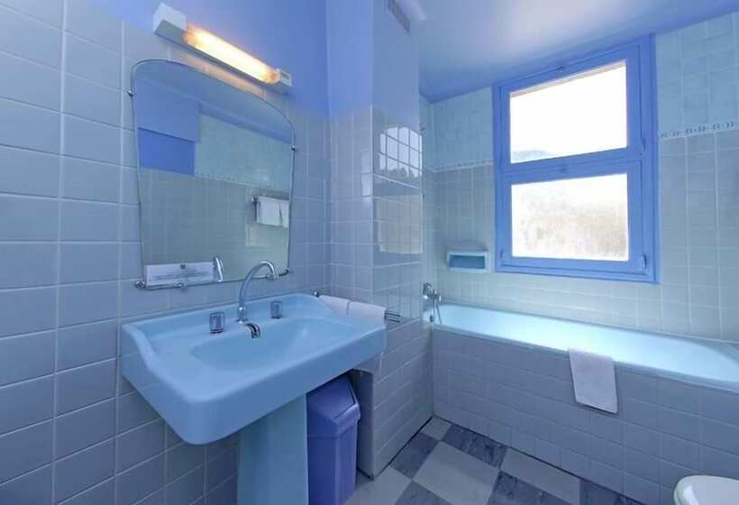 Номер Стандарт Трехместный, Hôtel Le Portalou