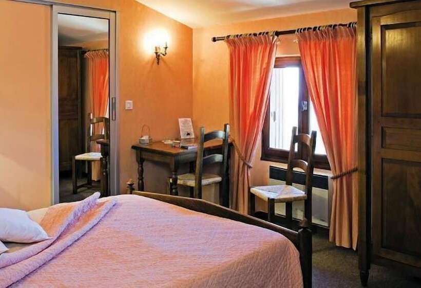 Номер Комфорт, Logis Hôtel Restaurant Les Géraniums