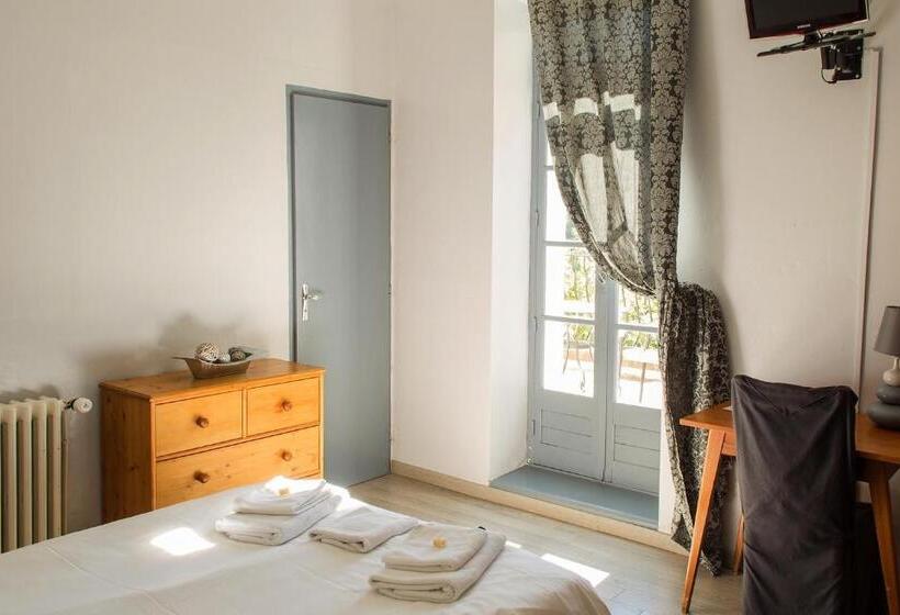 Номер Стандарт, Auberge de l'Escargot d'Or