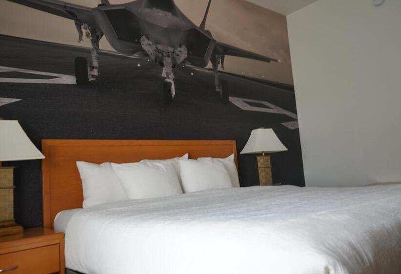 장애인을 위한 킹사이즈 침대 스탠다드 룸, Comfort Inn Hanford Lemoore