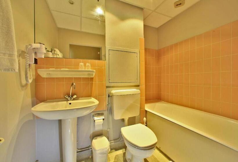 Номер Стандарт, Logis Hôtel Le Lion D Or