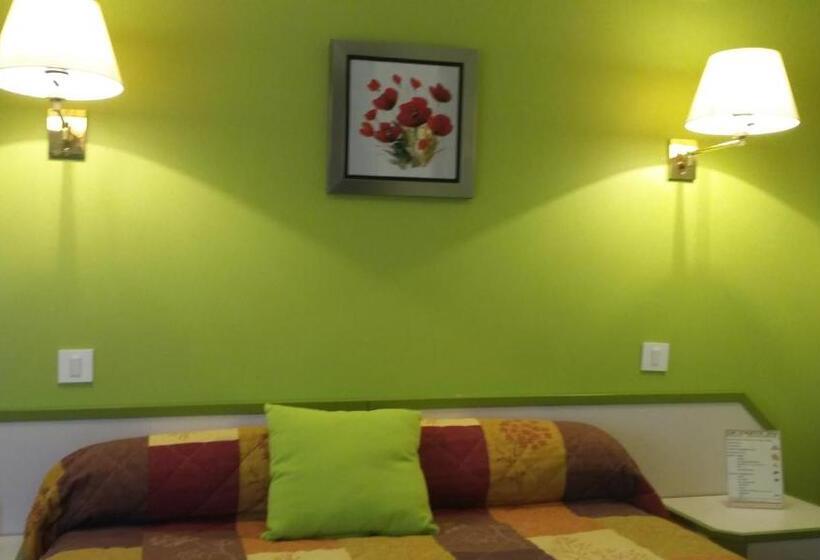 Номер Стандарт, Maison Hôtel Aux Cerisiers