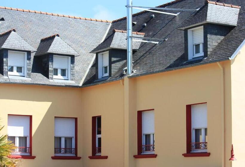 Номер Стандарт Трехместный, Maison Hôtel Aux Cerisiers