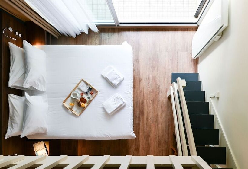 Четырехместный Номер Стандарт, Logis Lacotel