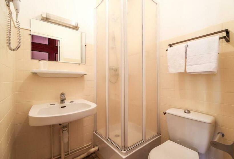 Номер Стандарт, Montdidier Hôtel