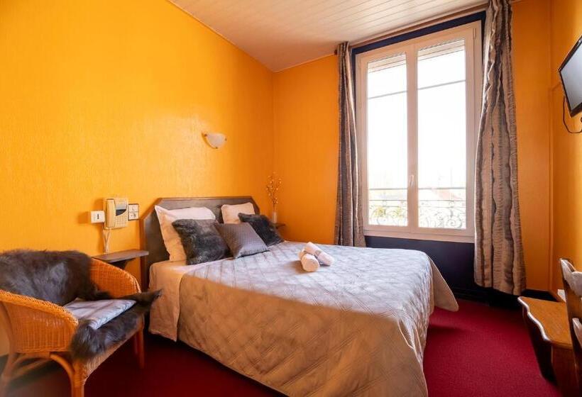 Номер Стандарт, Montdidier Hôtel