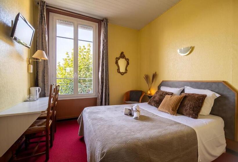 Номер Стандарт, Montdidier Hôtel