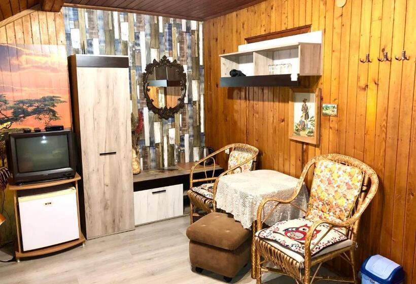 Номер Стандарт Трехместный, Guest House Niya