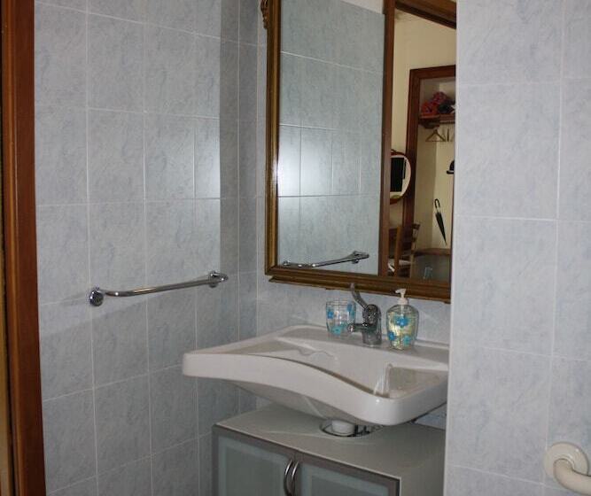 اتاق استاندارد یک نفره, Albergo Avalon