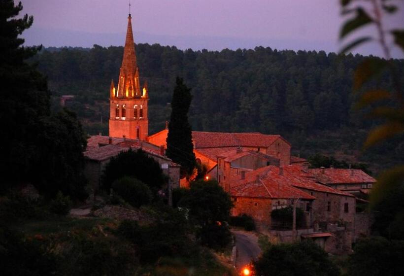 Семейный Номер, Auberge De La Tour De Brison